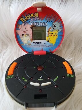 Vintage Pokémon Poke Ball Electronic Game by TIGER- Red/Black